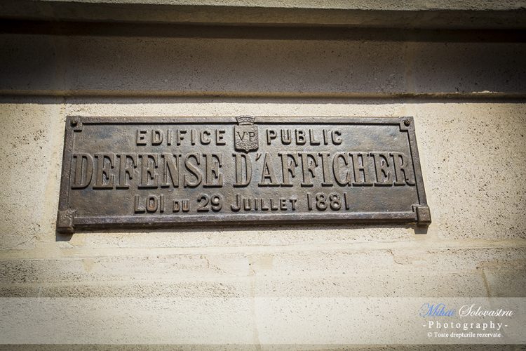 defence-d'afficer