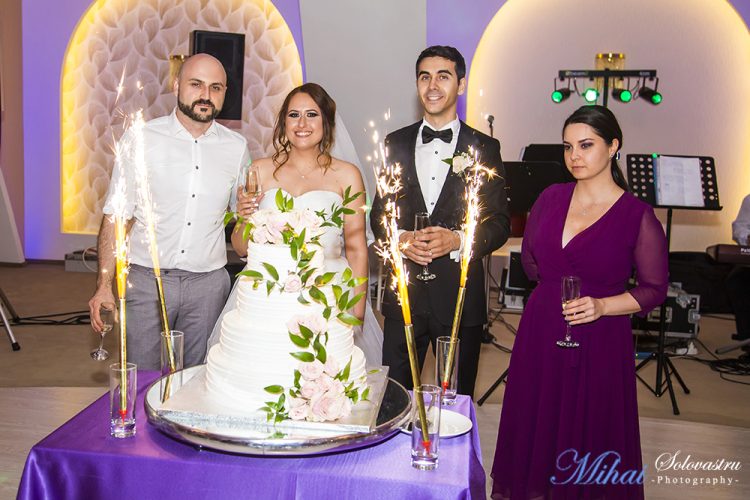 tort-de-nunta